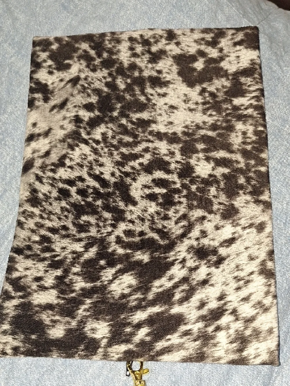 Makeup JUNKIE Black & White Cowhide Bag with Tassel - Picture 4 of 4